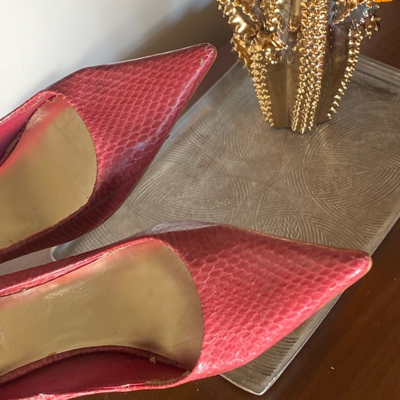 Barbie Pink faux snake skin stiletto pumps - Picture 13 of 13